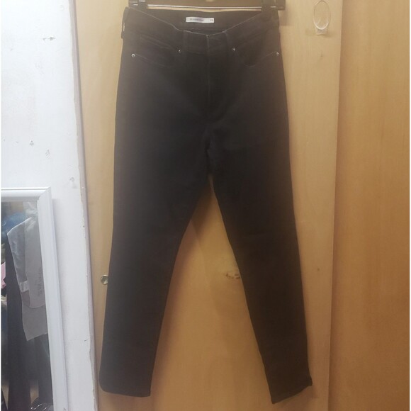 Levi's Womens Black 311 Shaping Skinny Jeans
Sz 28
III
EXCELLENT CONDITION! - Picture 1 of 5
